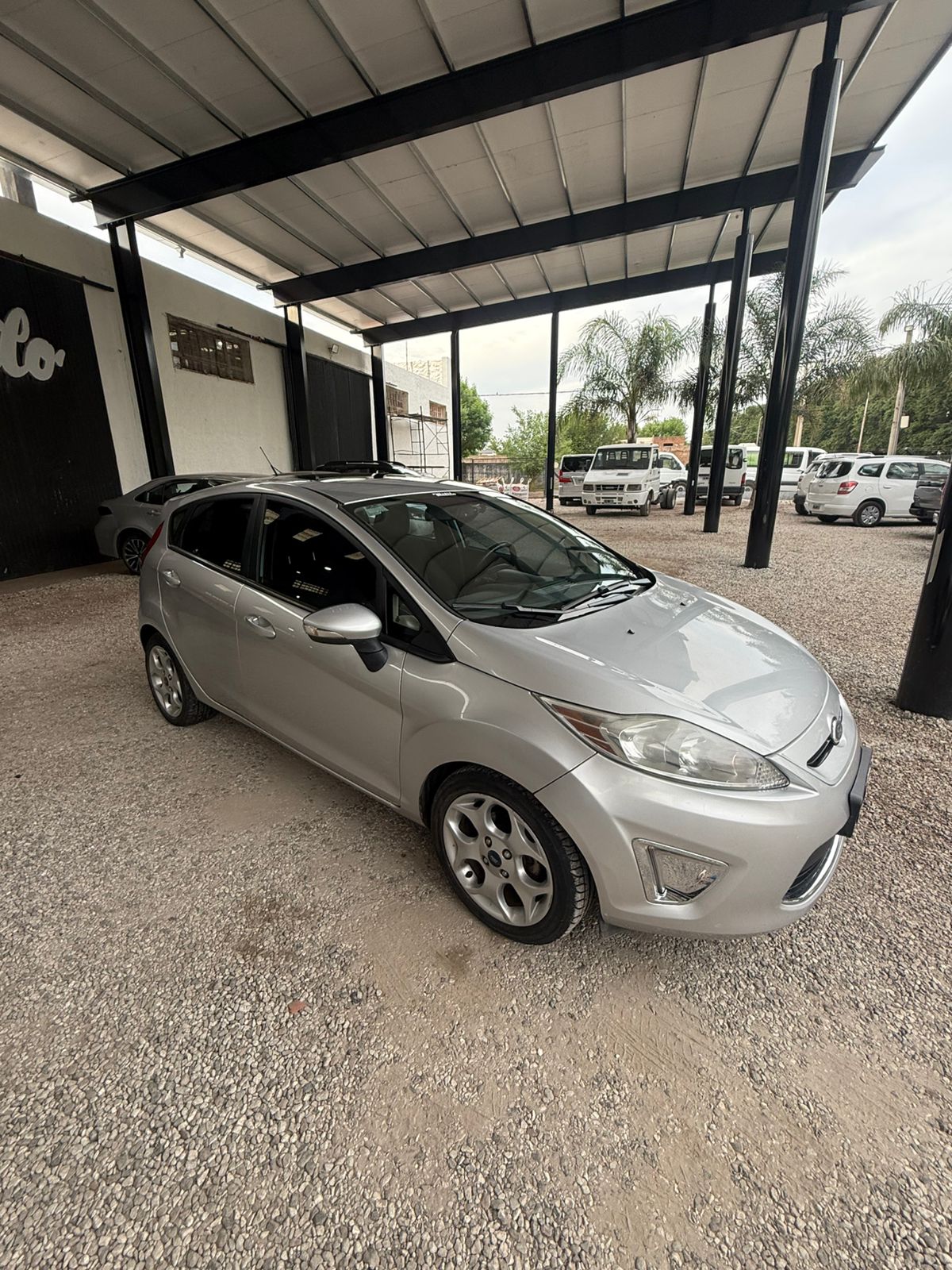 FORD - FIESTA  - TITANIUM MANUAL  - 2010
